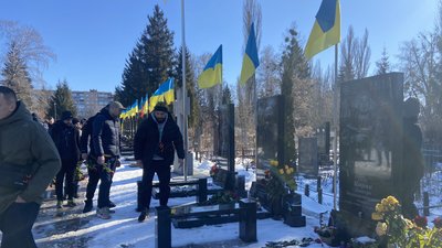 У Полтаві вшанували пам'ять воїна АТО Антона Грицая У Полтаві вшанували пам'ять воїна АТО Антона Грицая