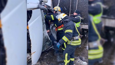 Внаслідок ДТП під Новомосковськом одна людина загинула, дві травмувалися Внаслідок ДТП під Новомосковськом одна людина загинула, дві травмувалися