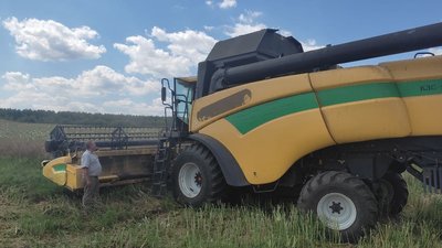 Жнива на Волині сповільнили дощі. Скільки врожаю вже зібрали Жнива на Волині сповільнили дощі. Скільки врожаю вже зібрали
