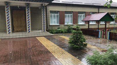 Розбомблені приміщення школи у Малинській громаді Житомирщини знесуть і облаштують в іншому крилі школи Розбомблені приміщення школи у Малинській громаді Житомирщини знесуть і облаштують в іншому крилі школи
