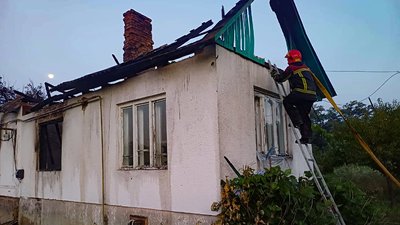 Під час пожежі у Хустському районі загинули двоє людей