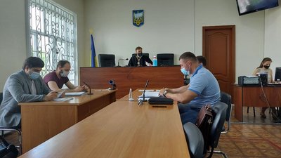 Домашній арешт: у Сумах обрали запобіжний захід підозрюваним у вимаганні хабаря