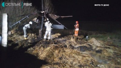 За минулу добу рятувальники Рівненщини тричі виїжджали на пожежі За минулу добу рятувальники Рівненщини тричі виїжджали на пожежі