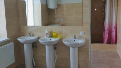 На Львівщині завершили ремонт ще одного гуртожитку для ВПО На Львівщині завершили ремонт ще одного гуртожитку для ВПО