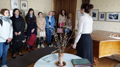 Христина Рикмас проводить екскурсію англійською Христина Рикмас проводить екскурсію англійською