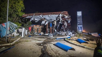 РФ атакувала Одесу: пошкоджено 24-поверхівку, офіси та два ліцеї