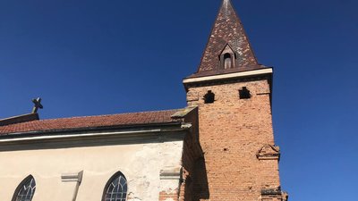 Костел святого Архангела Михаїла в неоготичному стилі у Чабарівці Костел святого Архангела Михаїла в неоготичному стилі у Чабарівці