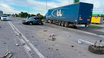 На Житомирщині сталася ДТП: рух у напрямку міста Бердичева ускладнений