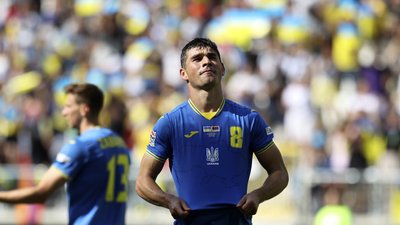 "Гратимемо лише на перемогу". Руслан Маліновський оцінив шанси України в останньому матчі Ліги Націй з футболу
