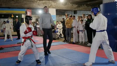 У бомбосховищі Кривого Рогу пройшов Чемпіонат міста з рукопашного бою У бомбосховищі Кривого Рогу пройшов Чемпіонат міста з рукопашного бою