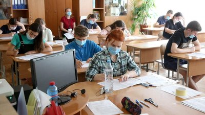 На Кіровоградщині у 6 учасників ЗНО з математики знайшли мобільні телефони