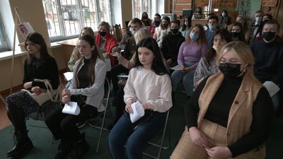 У Рівному відбулась пересувна виставка "Наука – це вона" про 12 науковиць У Рівному відбулась пересувна виставка "Наука – це вона" про 12 науковиць