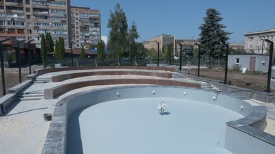 У черкаському сквері "Юність" завершуються роботи У черкаському сквері "Юність" завершуються роботи