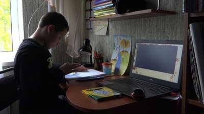 До класу Даню поки не переводитимуть. До класу Даню поки не переводитимуть.