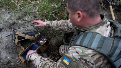 Українські піротехніки встановили рекорд із розмінування — ДСНС