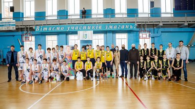 Кропивницькі баскетболісти стали чемпіонами України серед юнаків Кропивницькі баскетболісти стали чемпіонами України серед юнаків