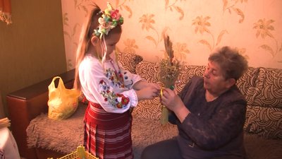 У Луцьку сім’я виготовила понад 100 дідухів до Різдва У Луцьку сім’я виготовила понад 100 дідухів до Різдва