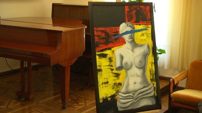 Антон Мельничук зобразив Венеру, яка закриває очі від нашого світу, від війни.