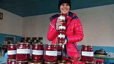 Волонтери приготували борщові заправки Волонтери приготували борщові заправки