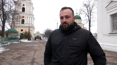 Платити оренду не хочуть – в УПЦ зібрали релігійну громаду в Троїцькому соборі в Чернігові. Репортаж Платити оренду не хочуть – в УПЦ зібрали релігійну громаду в Троїцькому соборі в Чернігові. Репортаж