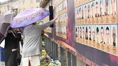 Марш захисників: у центрі Луцька відбулася хода військовослужбовців Марш захисників: у центрі Луцька відбулася хода військовослужбовців