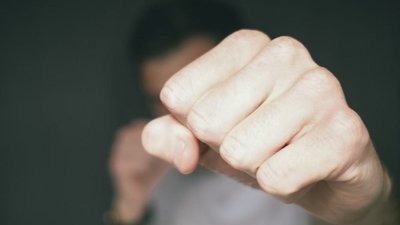 Вчитель фізкультури побив учня на Рівненщині