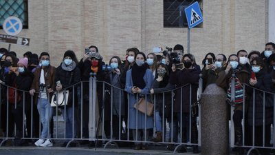 У Ватикані засвітили 28-метрову ялинку і відкриють виставку вертепів з українською шопкою У Ватикані засвітили 28-метрову ялинку і відкриють виставку вертепів з українською шопкою