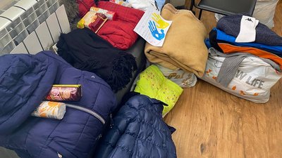 Верхній одяг, взуття та спальники: у Вінниці збирають речі для жителів Балаклії