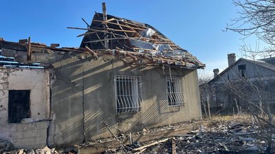 Загиблий, вирва та зруйновані будинки: росіяни атакували Одеську область дронами-камікадзе