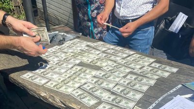 Заробляв на гумдопомозі: на Львівщині підозрюють керівника благодійного фонду