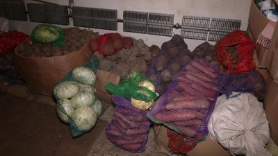У Рівному волонтери роздають гарячі обіди для безпритульних