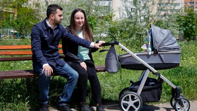 До Одеси з США повернулася родина Свічинських. Їх сину зробили укол за 2,5 млн доларів