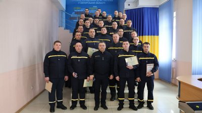 29 рятувальників ДСНС із Запоріжжя отримали державні нагороди