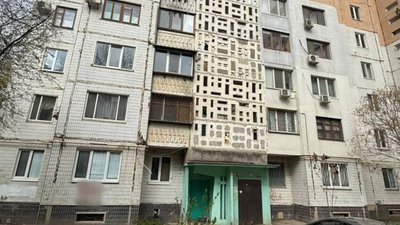 Пошкоджений після атаки РФ будинок в Одесі