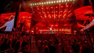 "Я повернувся": "Океан Ельзи" виступив на "Атласі" після дворічної концертної перерви "Я повернувся": "Океан Ельзи" виступив на "Атласі" після дворічної концертної перерви