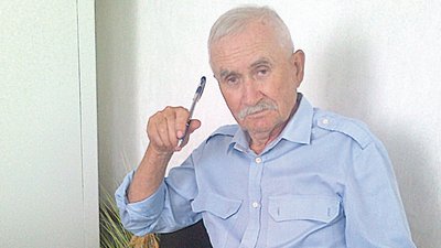 Коли професія - життя. На Херсонщині 86-річний журналіст і досі пише статті для місцевої газети