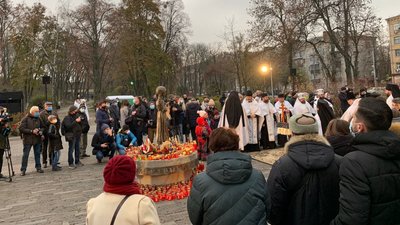 молебень київ