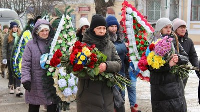 На Черкащині поховали загиблого героя Антона Кузьменка На Черкащині поховали загиблого героя Антона Кузьменка