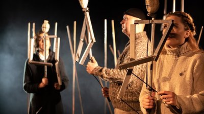 У Дніпровському театрі виступили актори з Луганщини У Дніпровському театрі виступили актори з Луганщини