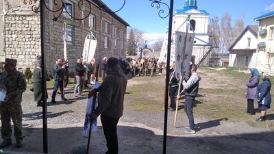На Тернопільщині попрощалися із бійцем Михайлом Польовим На Тернопільщині попрощалися із бійцем Михайлом Польовим