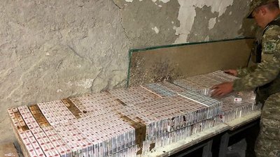 На Закарпатті біля кордону з Румунією виявили 3370 пачок сигарет без акцизного збору