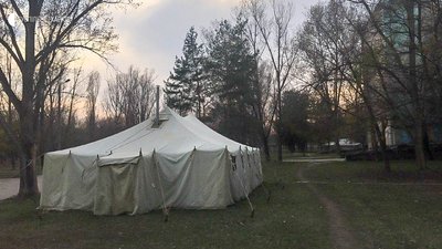 На Харківщині розгорнули намети для прийому хворих на COVID-19