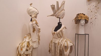 Театральні костюми, маски та головні убори: у будинку Блещунова в Одесі відкрили виставку Театральні костюми, маски та головні убори: у будинку Блещунова в Одесі відкрили виставку