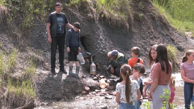 Як у гуцульському селі на Івано-Франківщині варять сіль Як у гуцульському селі на Івано-Франківщині варять сіль