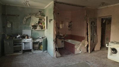 Через удар армії РФ по багатоповерхівці у Конотопі є загибла та поранені