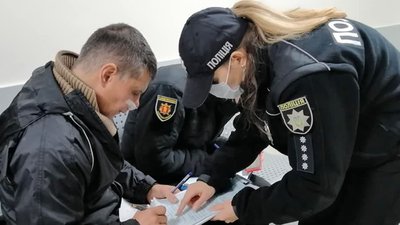 Чоловік, який постраждав під час мітингу проти вакцинації в Запоріжжі, написав заяву до поліції