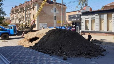 Втридцяте після ремонту розрили дорогу у Кропивницькому Втридцяте після ремонту розрили дорогу у Кропивницькому