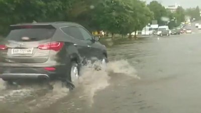 Знеструмлення, підтоплення та повалені дерева. Наслідки негоди на Вінниччині Знеструмлення, підтоплення та повалені дерева. Наслідки негоди на Вінниччині