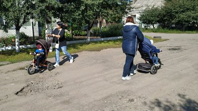Не ремонтували 30 років: лучани просять полагодити дорогу