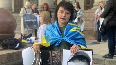 У Тернополі провели акцію на підтримку полонених військових У Тернополі провели акцію на підтримку полонених військових